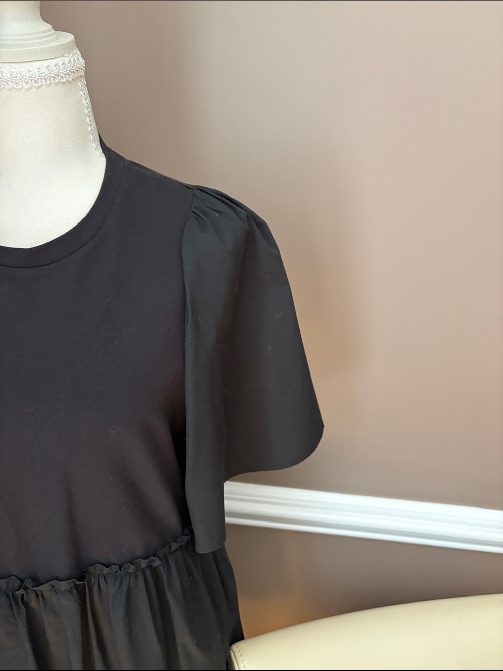 Black Short Sleeve Ruffle Waist Mini Dress - Picture 2 of 8